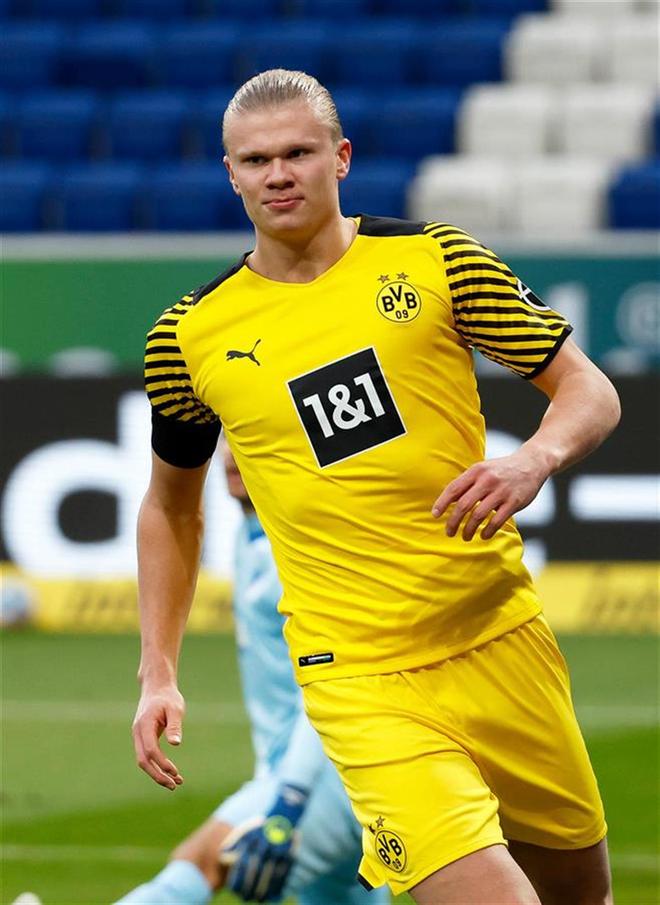 姆巴佩将迎27岁生日！外媒对比姆巴佩与梅、罗27岁时数据（姆巴佩即将年满27岁：外媒盘点他与梅西、C罗同龄数据）