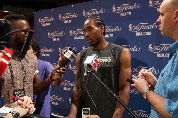 米体：法国电视台取消转播年轻人vs里尔，因前者胸前广告违规（米体：法国电视台因胸前广告违规，叫停年轻人对阵里尔的转播）