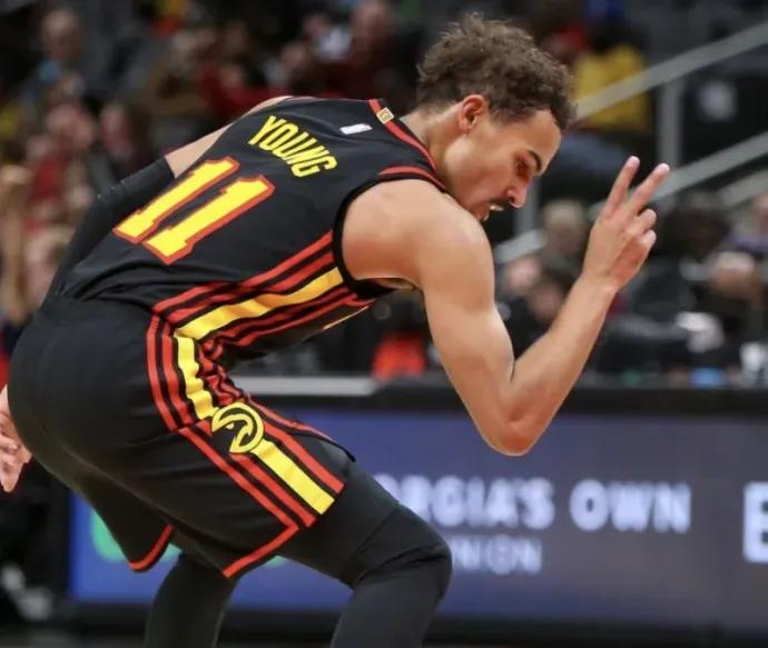 青木还是强啊！格林伍德上演梅开二度，本赛季各项赛事攻入13球（青木火力全开！格林伍德梅开二度，赛季进球已达13球）