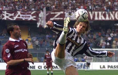 ESPN解析奥斯卡迷走性晕厥：长时间站等情况会使心率暂时下降（ESPN解读奥斯卡迷走神经性晕厥：久站等诱因可致心率短时下降）