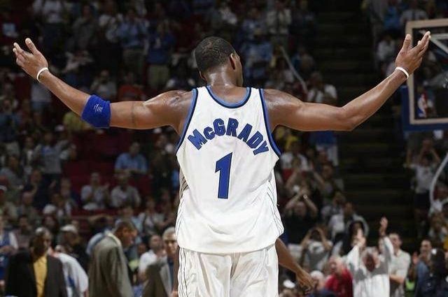 莫里斯在评价欧文时，首先强调了他在天赋上的独特性。（莫里斯谈欧文：首要强调其天赋的独特性）