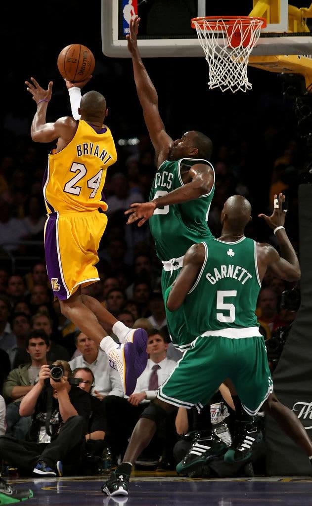 🎮DK 2-2 HLE：Smash泽丽超神发挥五杀收汁，双方进入决胜局（🎮DK 2-2 HLE：Smash泽丽五杀天秀收割，双方战至决胜局）