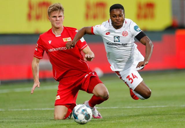 足坛17位亿欧先生分布：英超西甲各7人领跑 意甲...（足坛17位转会费过亿欧球星分布：英超、西甲各7人领跑，意甲紧随其后）