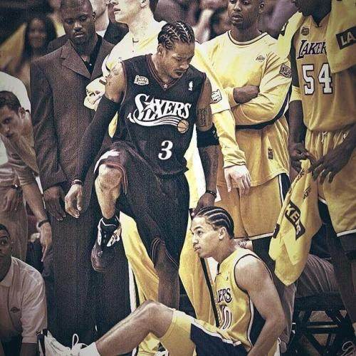 弗拉格展现惊人实力，助力球队逆境求生（弗拉格爆发神勇，带领球队逆境突围）