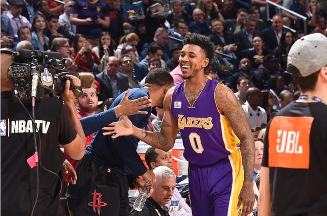 济南时报：首轮客战北控 山东能否“从哪跌倒，就从哪站起来”？（济南时报：客场首战北控，山东能否在跌倒之处重整旗鼓？）