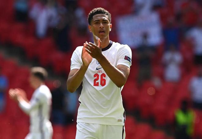 王大雷晒和女儿一起跳舞的视频，韦世豪：有点卡哇伊了（王大雷分享与女儿共舞视频，韦世豪留言：有点卡哇伊）