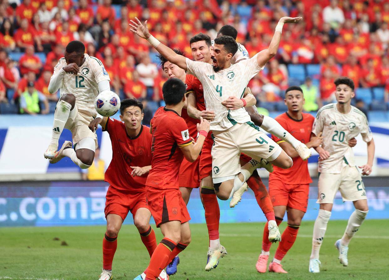 中甲大结局：辽宁铁人与重庆铜梁龙升入中超，广州豹冲超失败（中甲收官：辽宁铁人、重庆铜梁龙携手升入中超，广州豹无缘冲超）