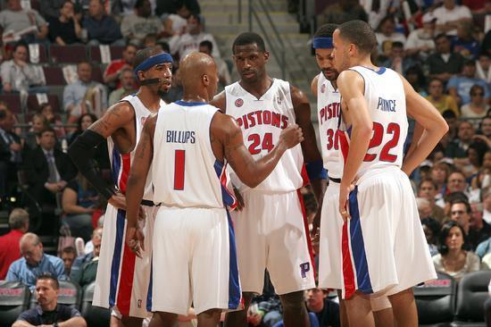 WCBA今日综述：江苏山东得分破百取胜 广东保持不败金身（WCBA今日战况：江苏、山东单场破百取胜，广东延续不败势头）