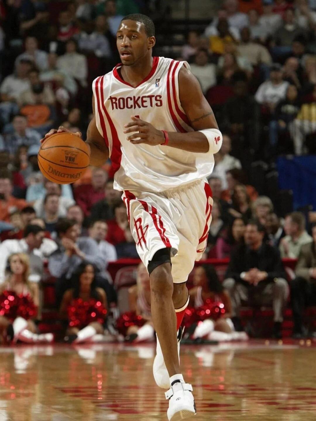 快船年轻球员上场时间增加，经验积累（快船提升年轻球员出场比重，实战经验稳步累积）