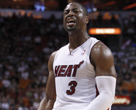 基本锁定世界杯席位，哈兰德和挪威队友赛后在更衣室激情庆祝（世界杯门票基本到手，哈兰德与挪威队友赛后在更衣室狂欢）