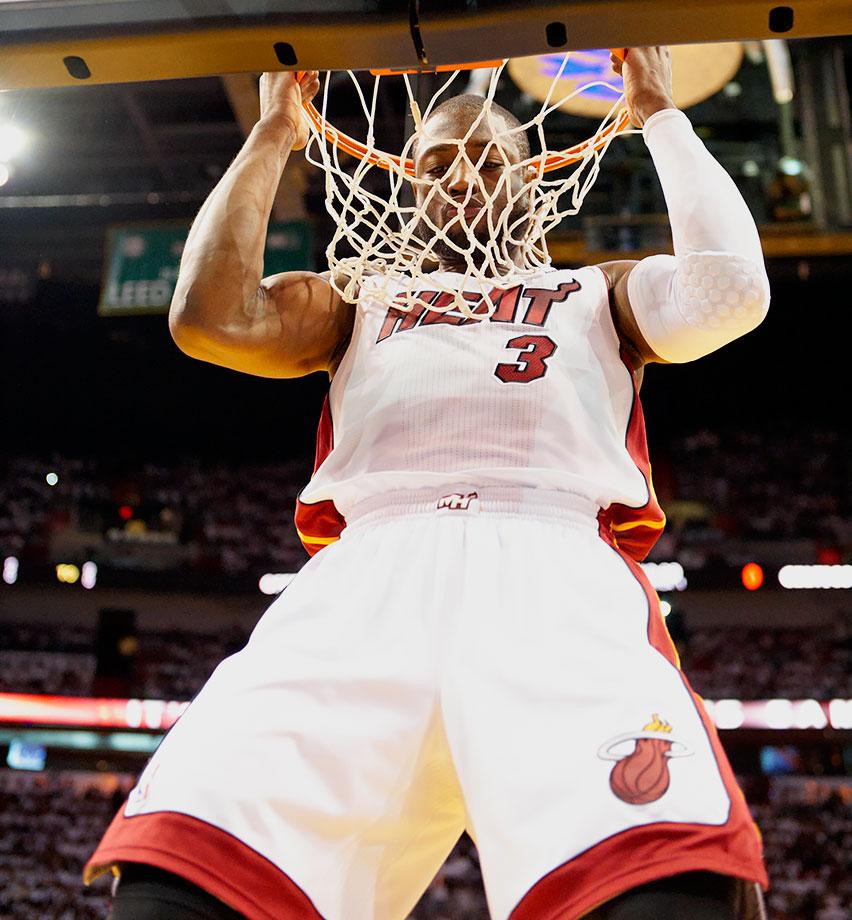 进攻大战！布伦森＆英格拉姆球星对飚，两队首节狂砍74分（火力全开！布伦森与英格拉姆互飙，首节双方合砍74分）