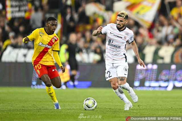 小法：我吃着爆米花看阿森纳vs拜仁，这场比赛能学到很多东西（小法：一边吃爆米花看阿森纳对阵拜仁，这场球能学到不少）