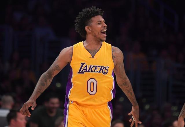 德拉富恩特：莫拉塔对西班牙很重要，国家队大门永远为他敞开（西班牙主帅德拉富恩特：莫拉塔至关重要，国家队大门始终向他敞开）