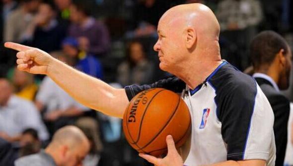 媒体人：玉昆接近签约前浙江队主帅乔迪，还相中一名巴西前腰（据媒体人透露，玉昆接近签下前浙江主帅乔迪，并锁定一名巴西前腰）