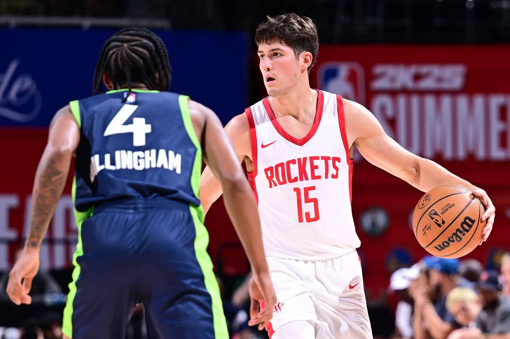 记者：蒯纪闻左臂疑似骨裂，刘浩帆膝盖内侧副韧带出现伤病（据记者报道：蒯纪闻疑似左臂骨裂，刘浩帆膝内侧副韧带受伤）