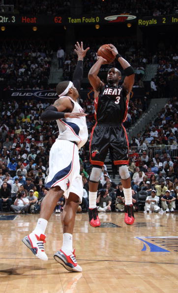 当世第1人！2脚无解世界波，26岁姆巴佩创4纪录，对手主帅崩溃了（现役第一！26岁姆巴佩两记无解世界波，改写四项纪录，对方主帅当场崩溃）